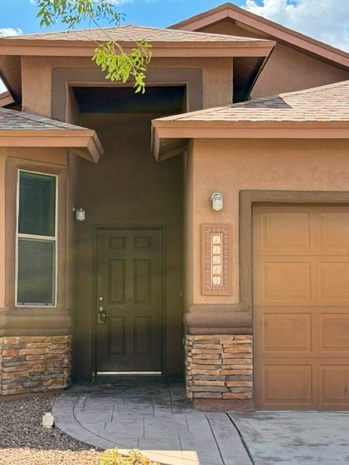 11285 Bullseye St - Photo 2 of 13