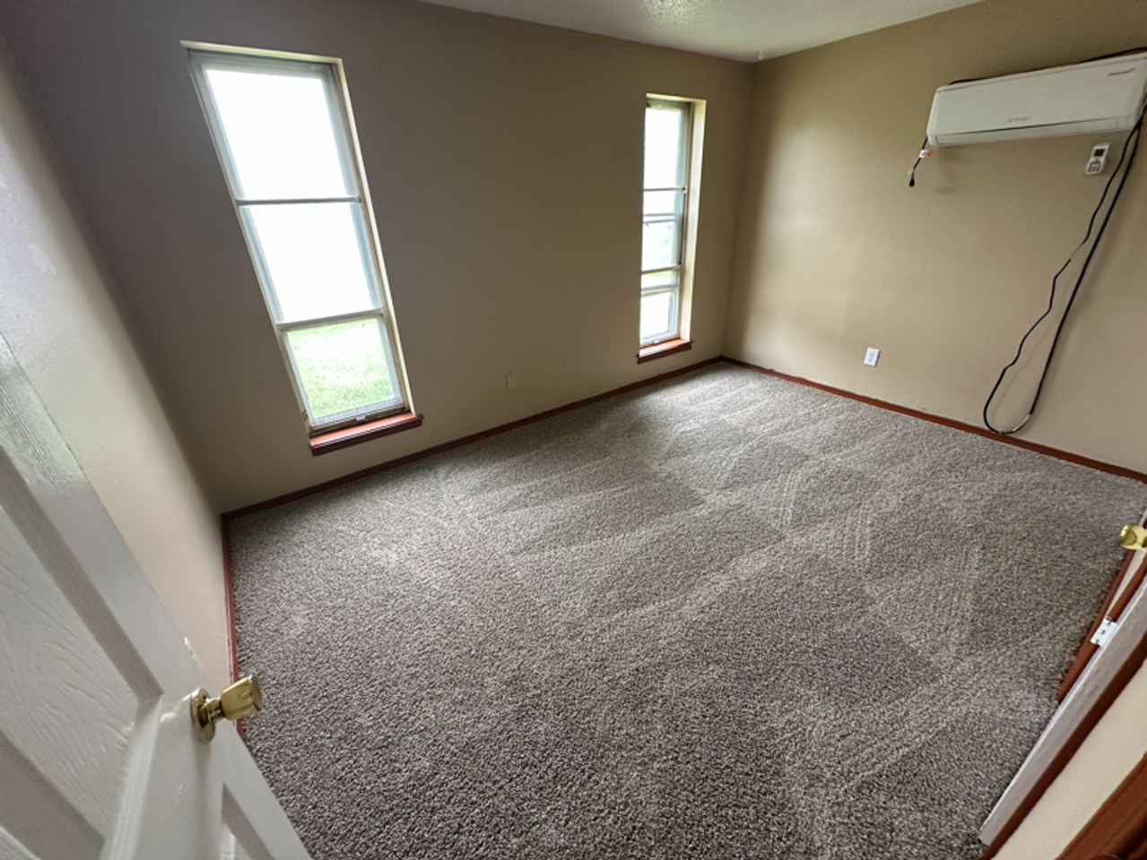 4012 Se 47th St - Photo 4 of 9