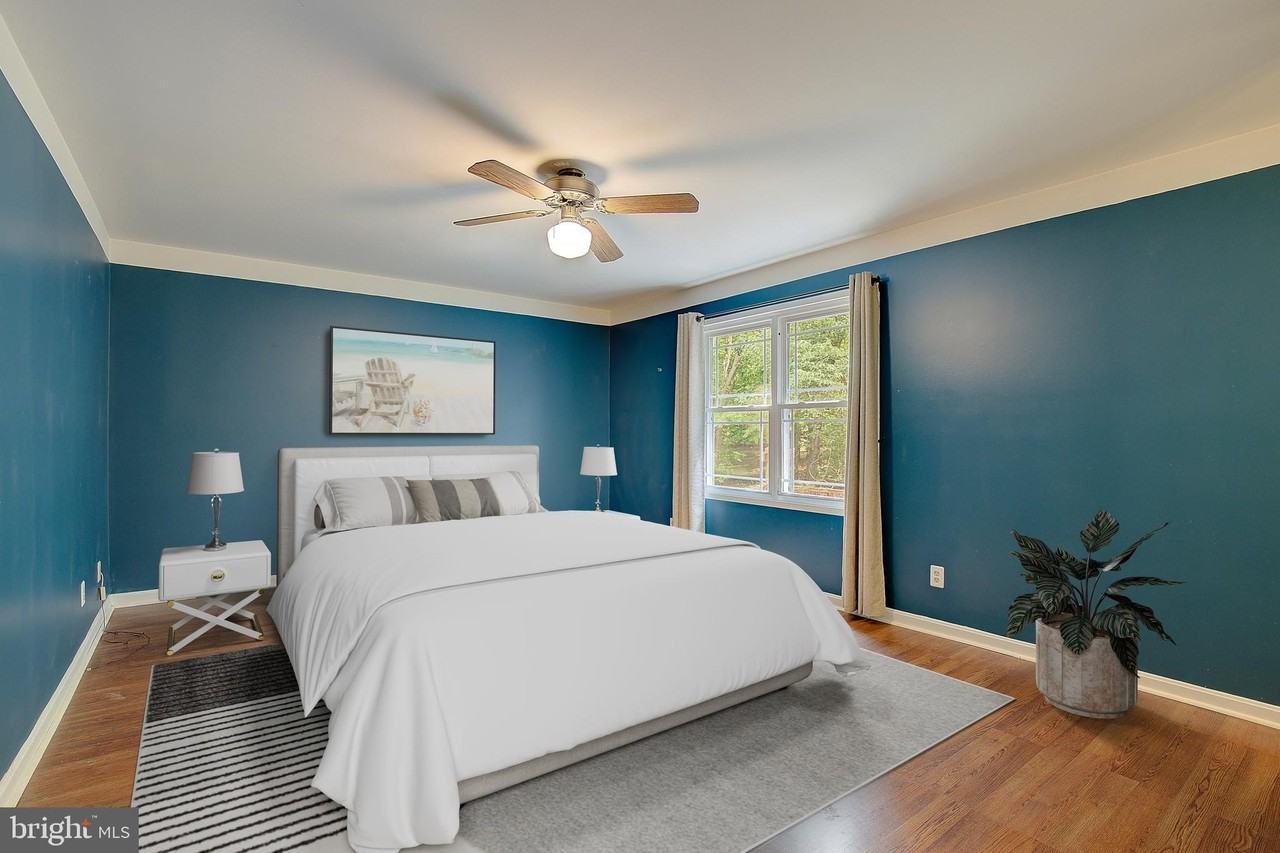 48 Radcliffe Dr - Photo 4 of 29