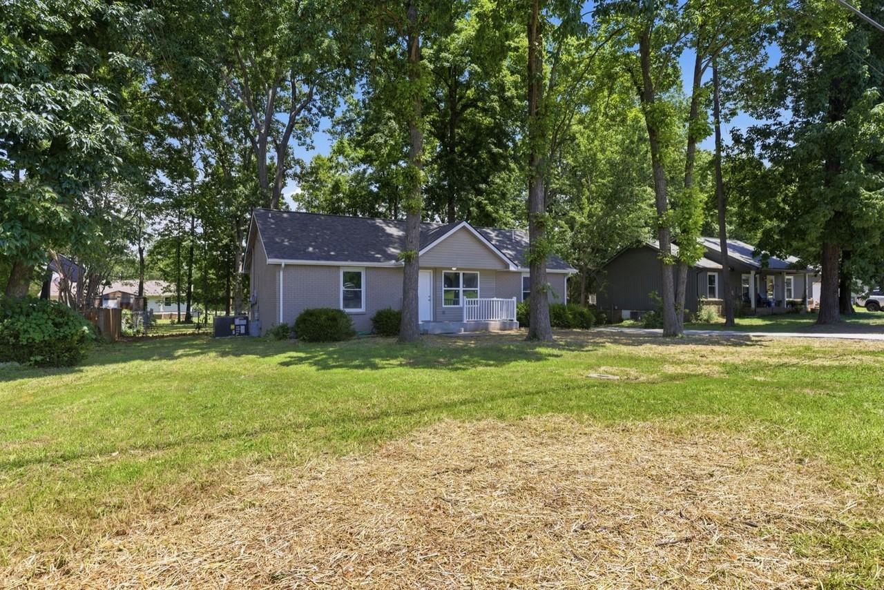 221 Bob White Dr - Photo 3 of 23