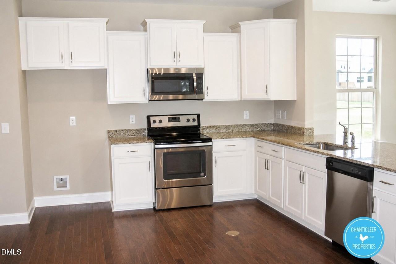 2332 Cedar Rock Dr - Photo 3 of 13