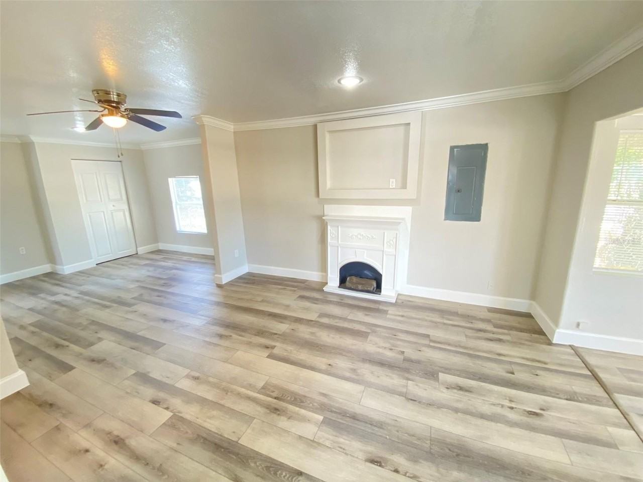 812 W Livingston St #A - Photo 5 of 22