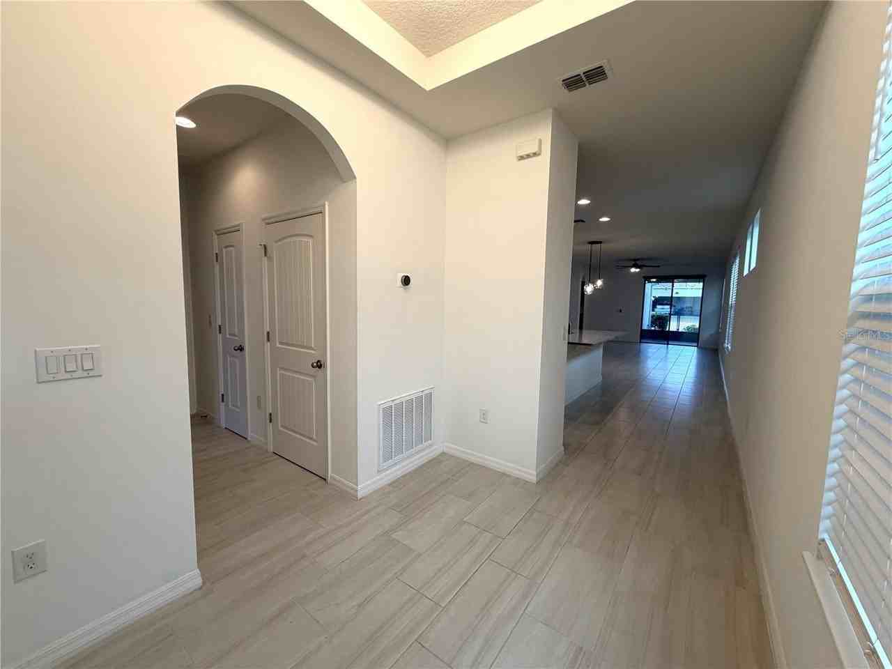 16856 Oakboro St - Photo 3 of 23