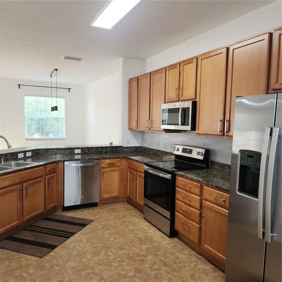 3048 Chessington Dr - Photo 5 of 33