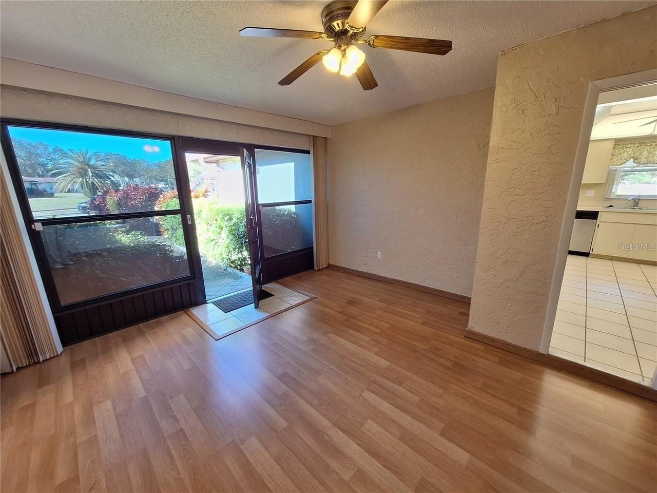3462 Maclaren Dr - Photo 3 of 27