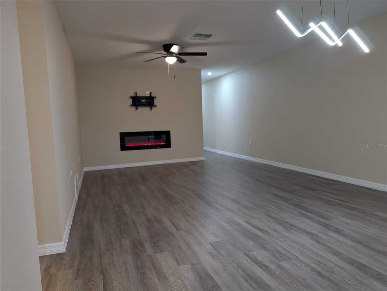 5870 38th Ave N #40 - Photo 4 of 23