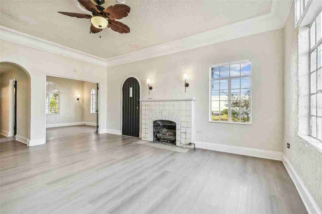 2102 W La Salle St - Photo 6 of 50