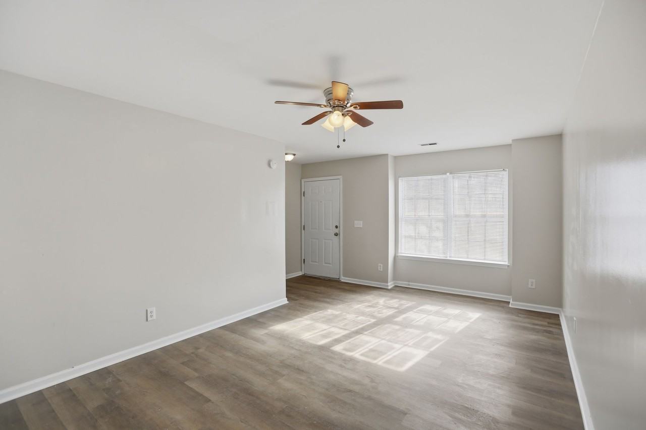 4044 Cedars Parkway #B - Photo 2 of 8