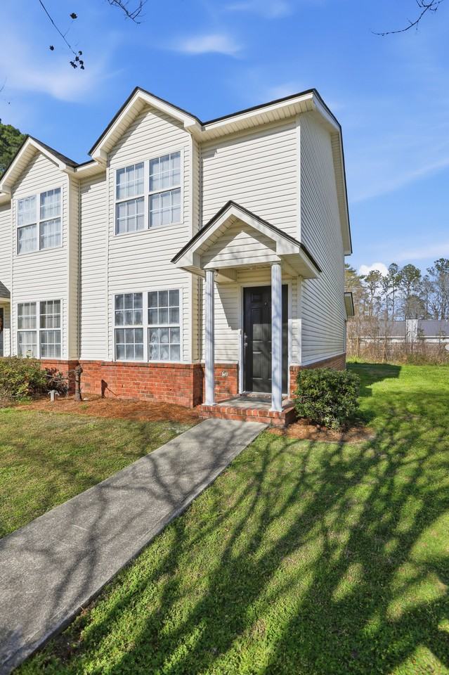 4040 Cedars Parkway #E - Photo 6 of 12