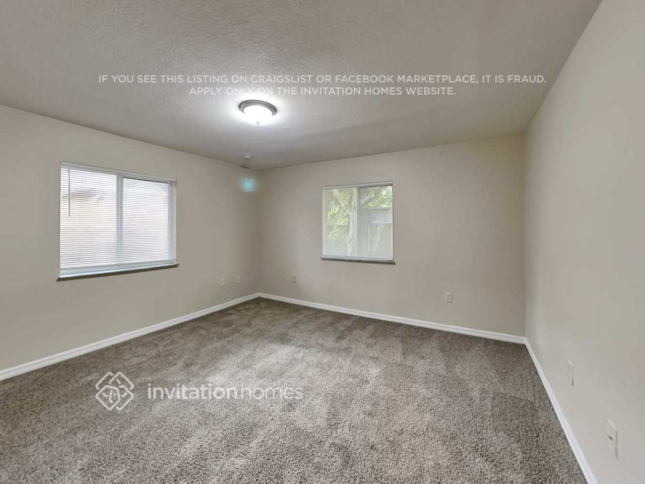 3746 Nw 201st Ter - Photo 7 of 19