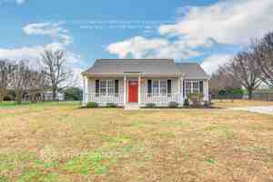 featured image of 114 Hunter Ln