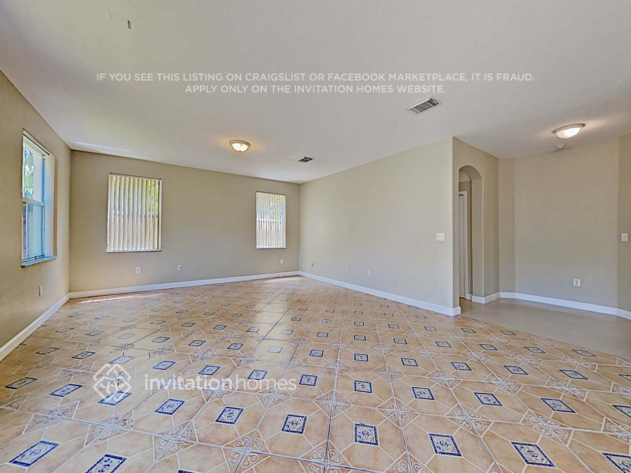 12141 Sw 122nd Path - Photo 7 of 20