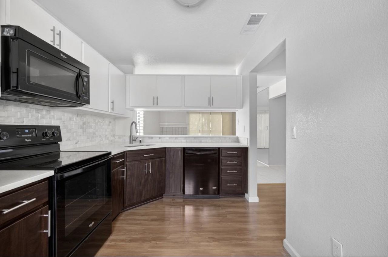 1123 S Villa Way - Condo - Photo 3 of 20