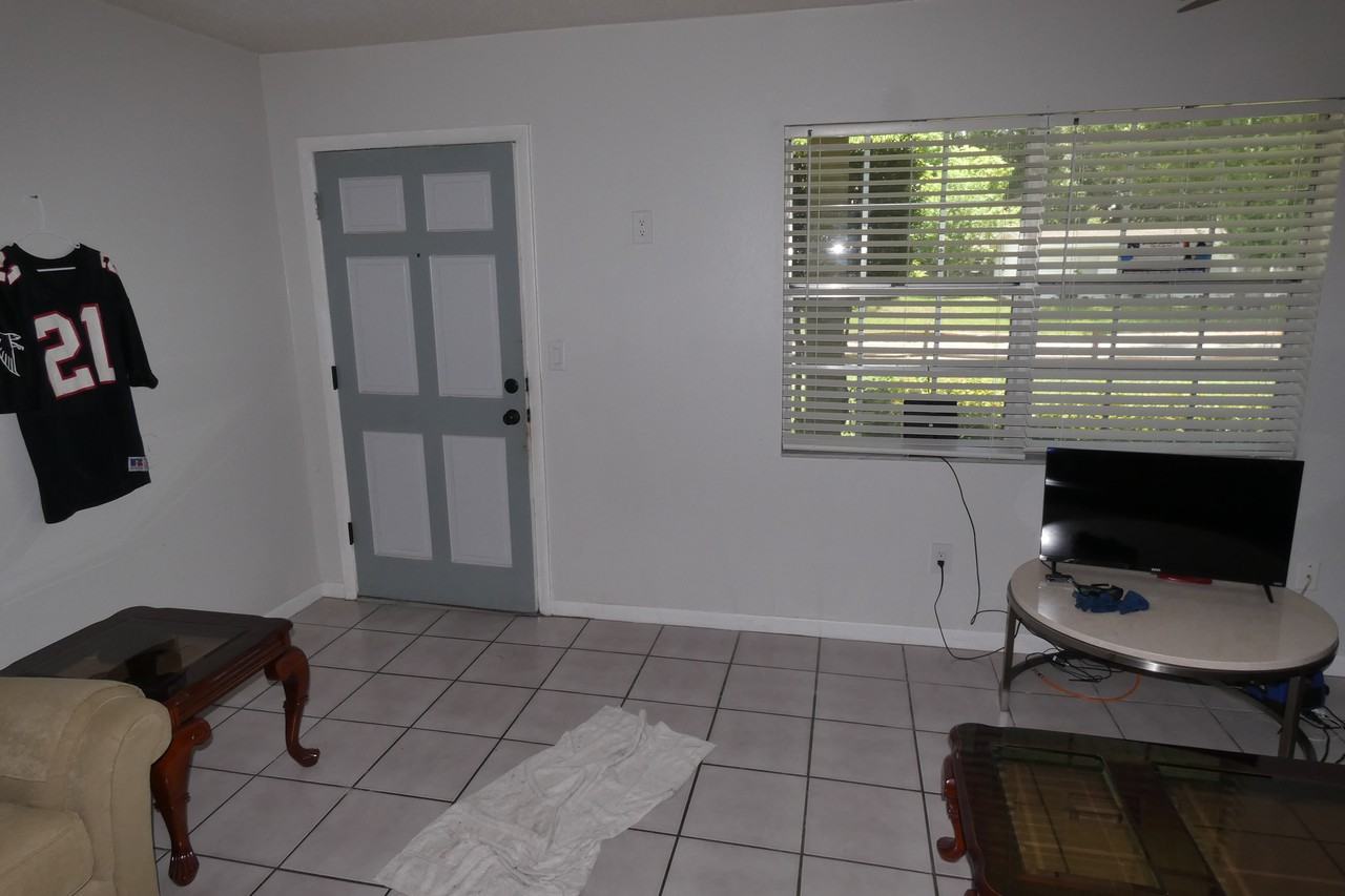 5250 15th Street North #7 - Photo 2 of 11