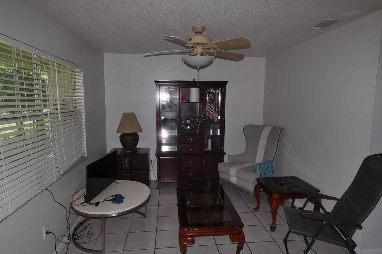 5250 15th Street North #7 - Photo 3 of 11