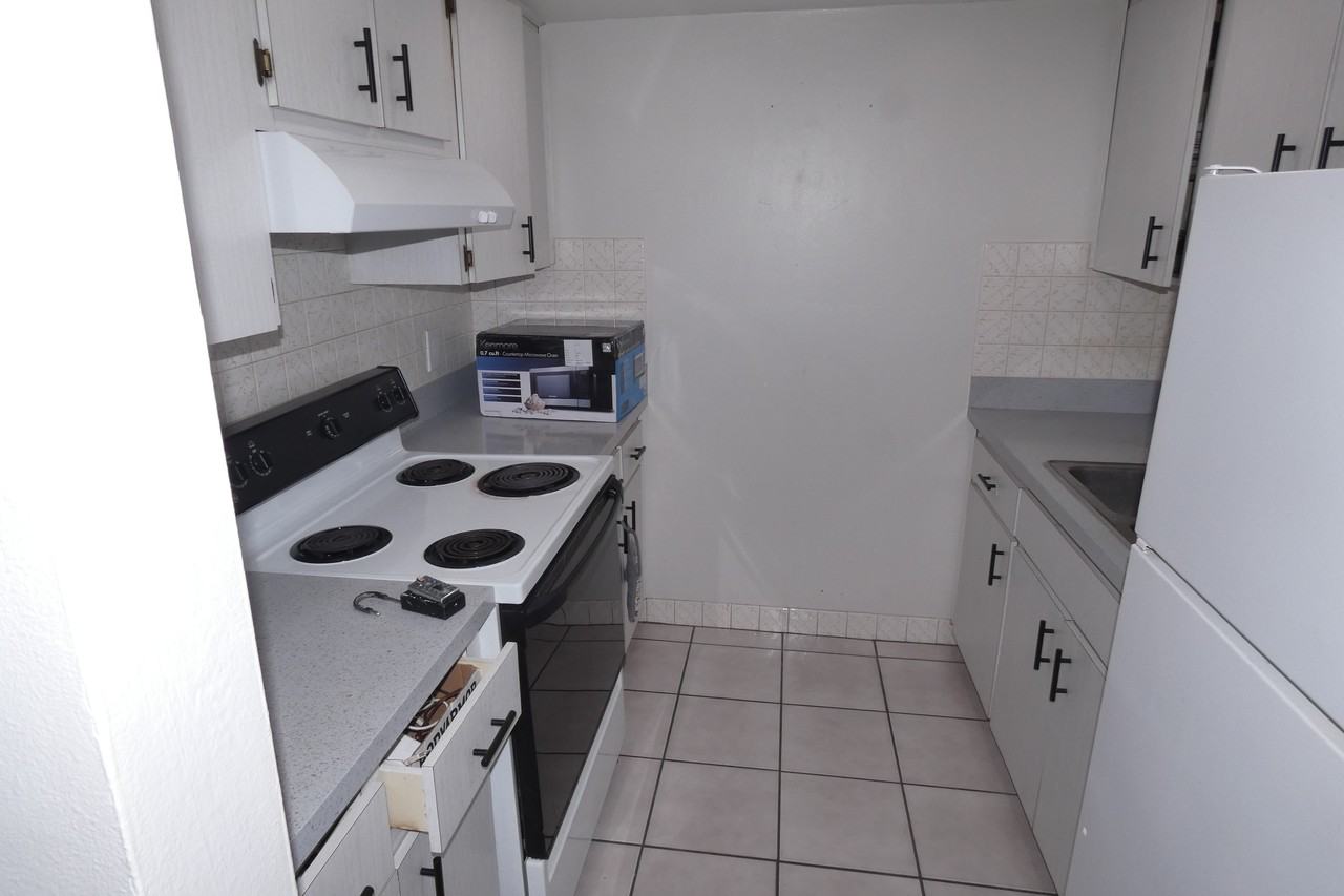 5250 15th Street North #7 - Photo 6 of 11