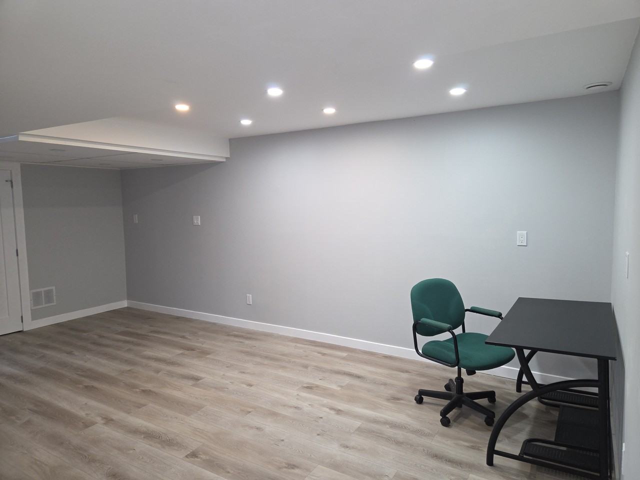 7 Bristow Court #B - Photo 4 of 12