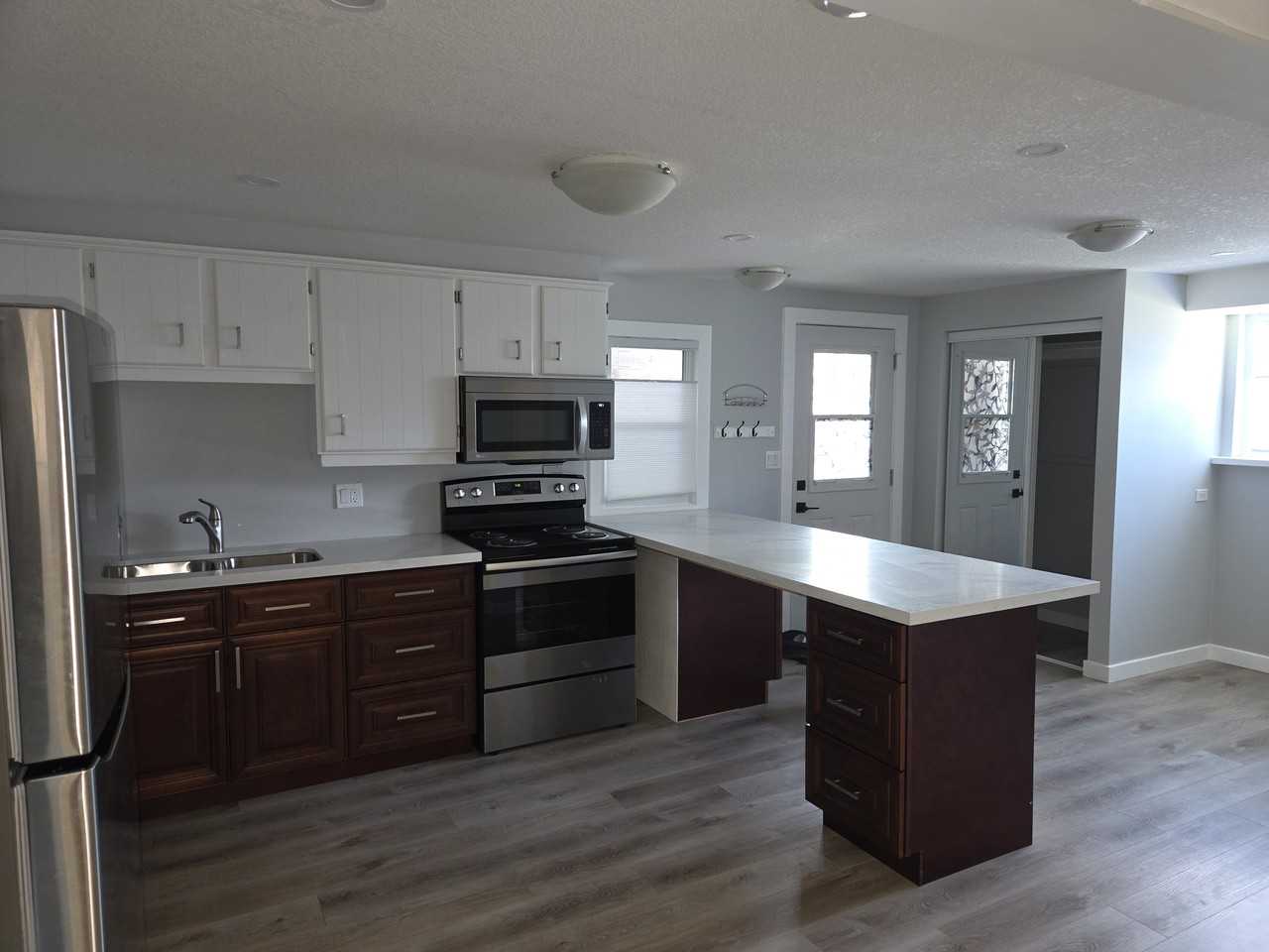 7 Bristow Court #B - Photo 2 of 12