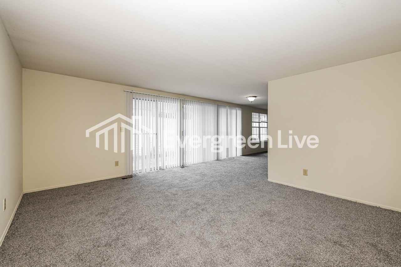 5835 Troy Villa Blvd - Photo 3 of 15