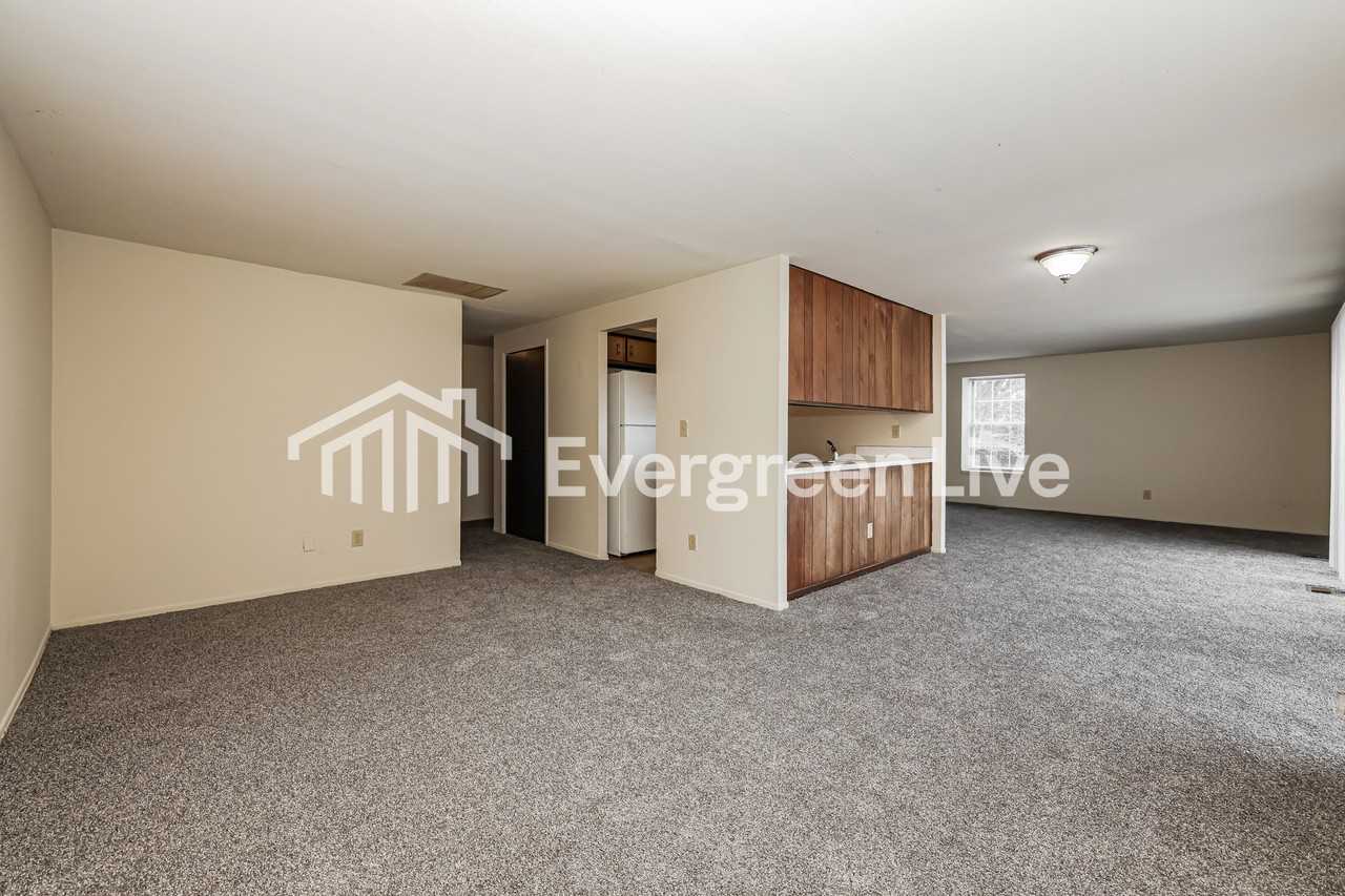5835 Troy Villa Blvd - Photo 5 of 15