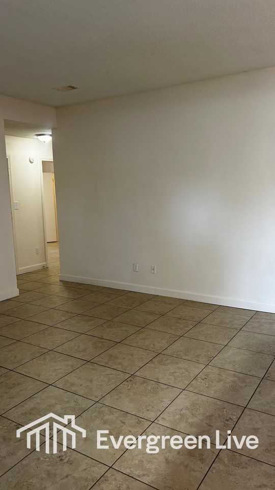 54 Blue Echo Ct - Photo 2 of 17