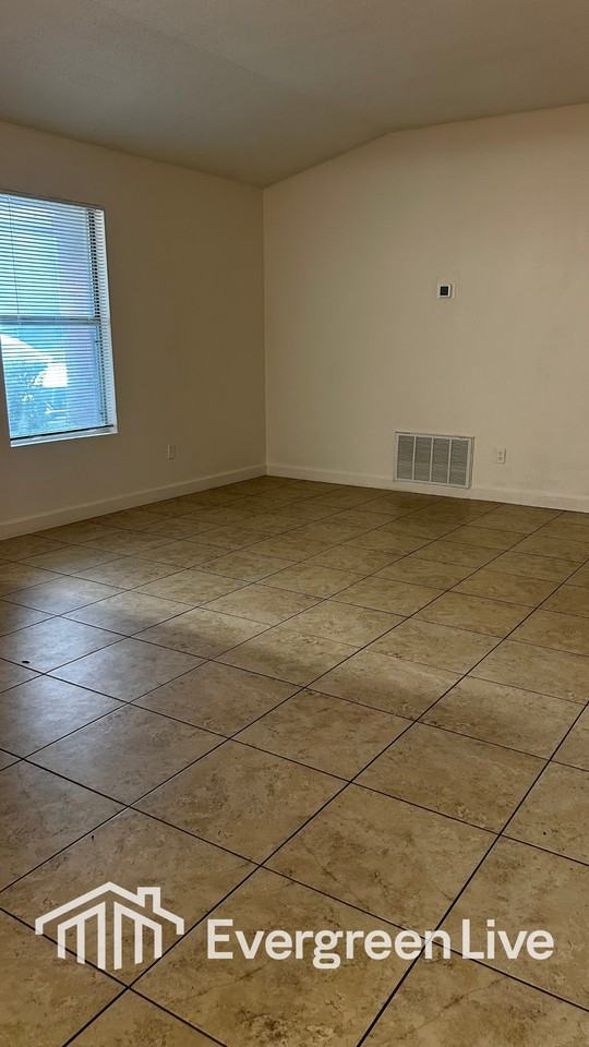 54 Blue Echo Ct - Photo 3 of 17