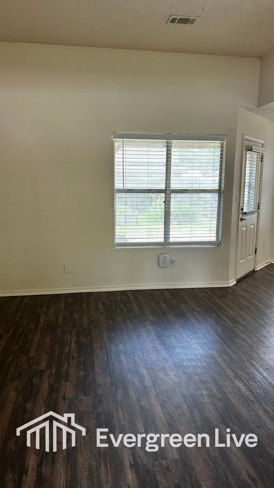 53 Blue Echo Ct - Photo 2 of 17