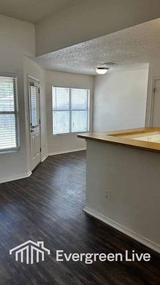 53 Blue Echo Ct - Photo 3 of 17