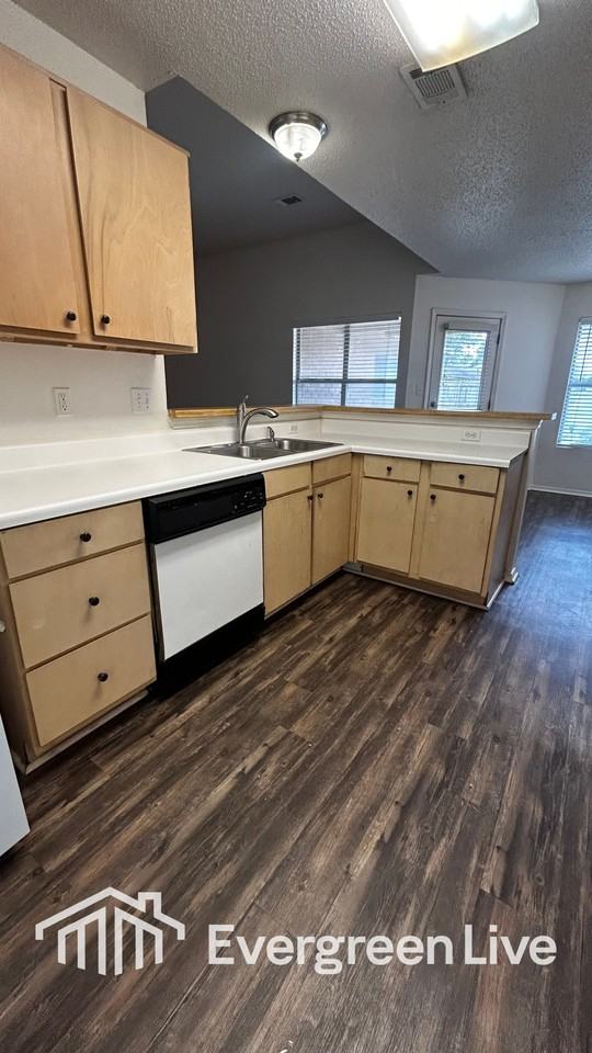53 Blue Echo Ct - Photo 5 of 17