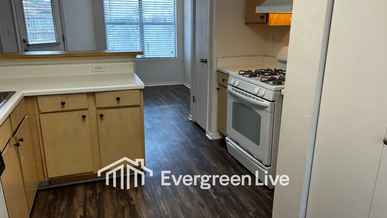 53 Blue Echo Ct - Photo 6 of 17