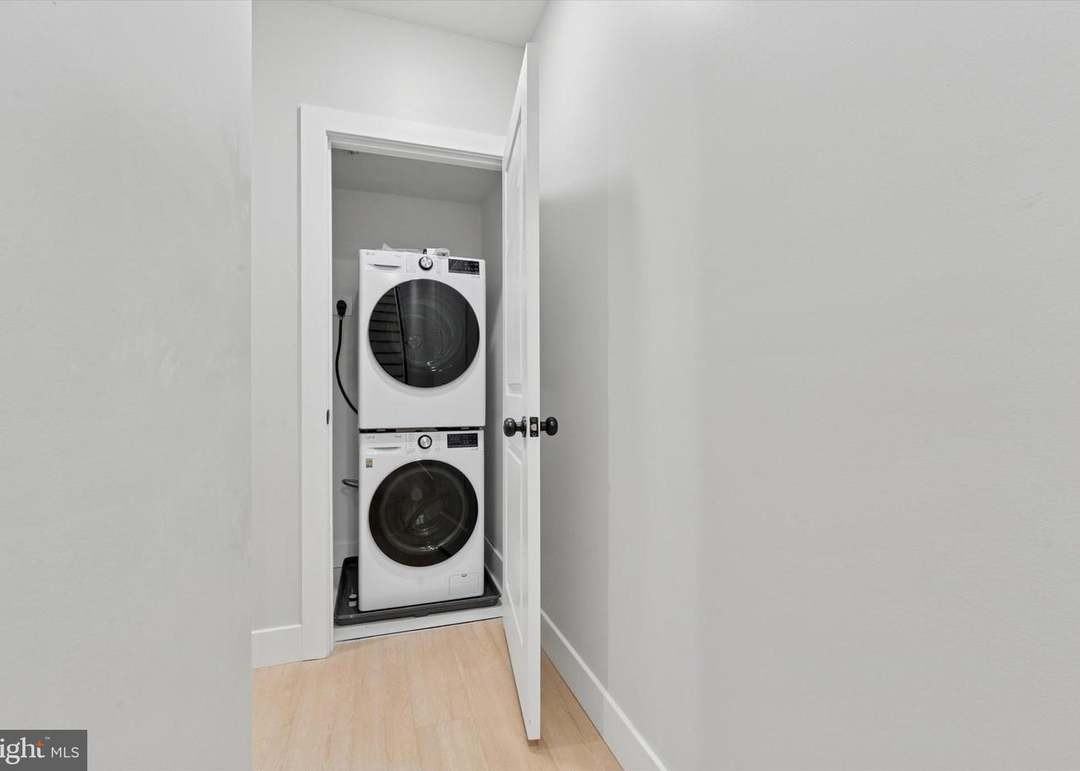 518 W Susquehanna Ave #1 - Photo 4 of 16