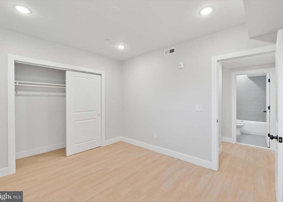 518 W Susquehanna Ave #1 - Photo 6 of 16