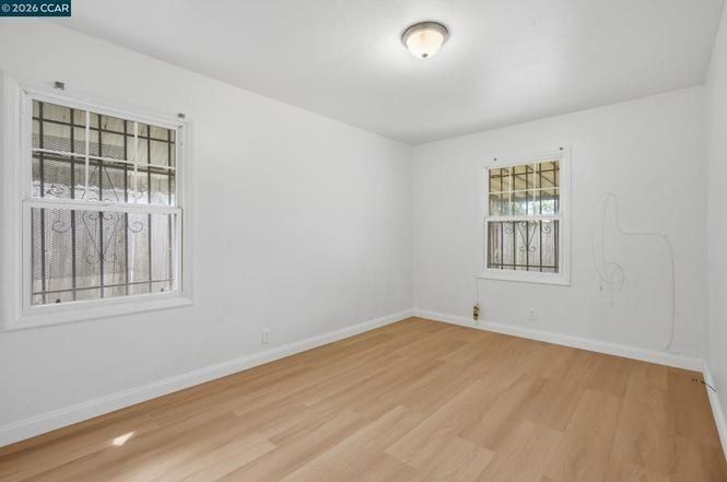 6719 Eastlawn St - Photo 5 of 15
