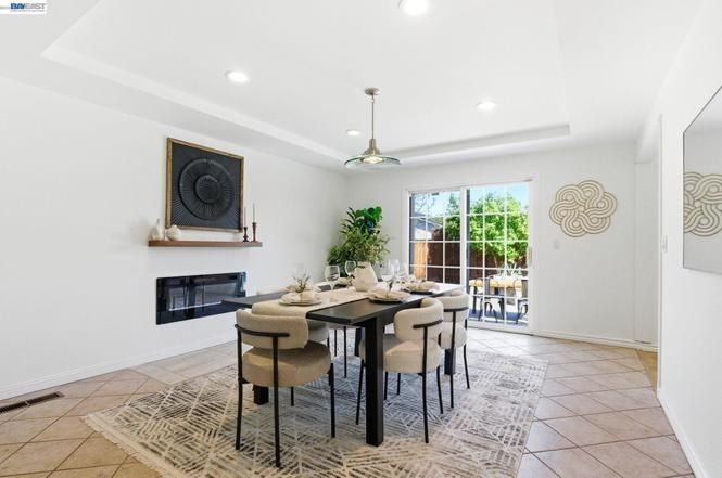 2446 Bing Pl - Photo 3 of 25