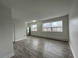 featured image of 987 Mohawk Rd E