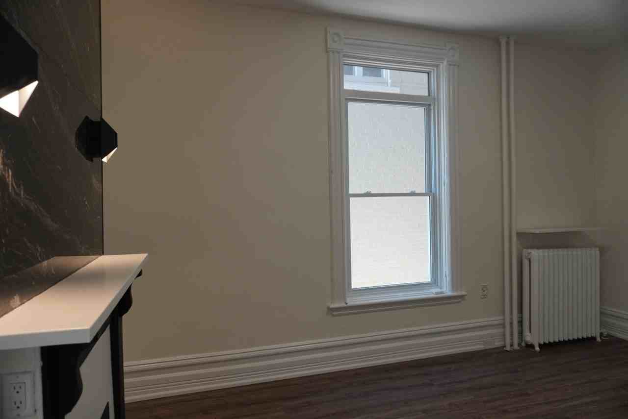 455 Besserer Street - Photo 5 of 8