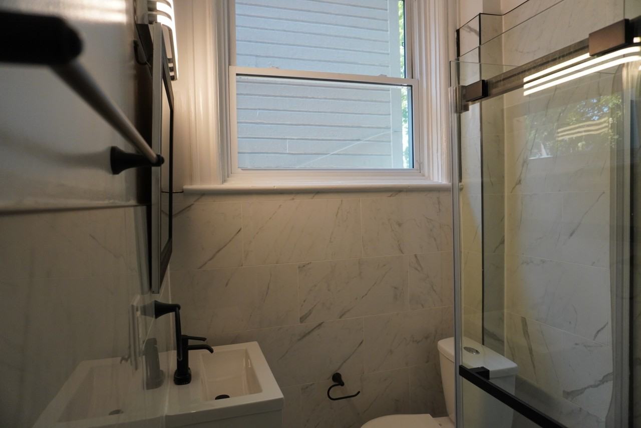 455 Besserer Street - Photo 6 of 8