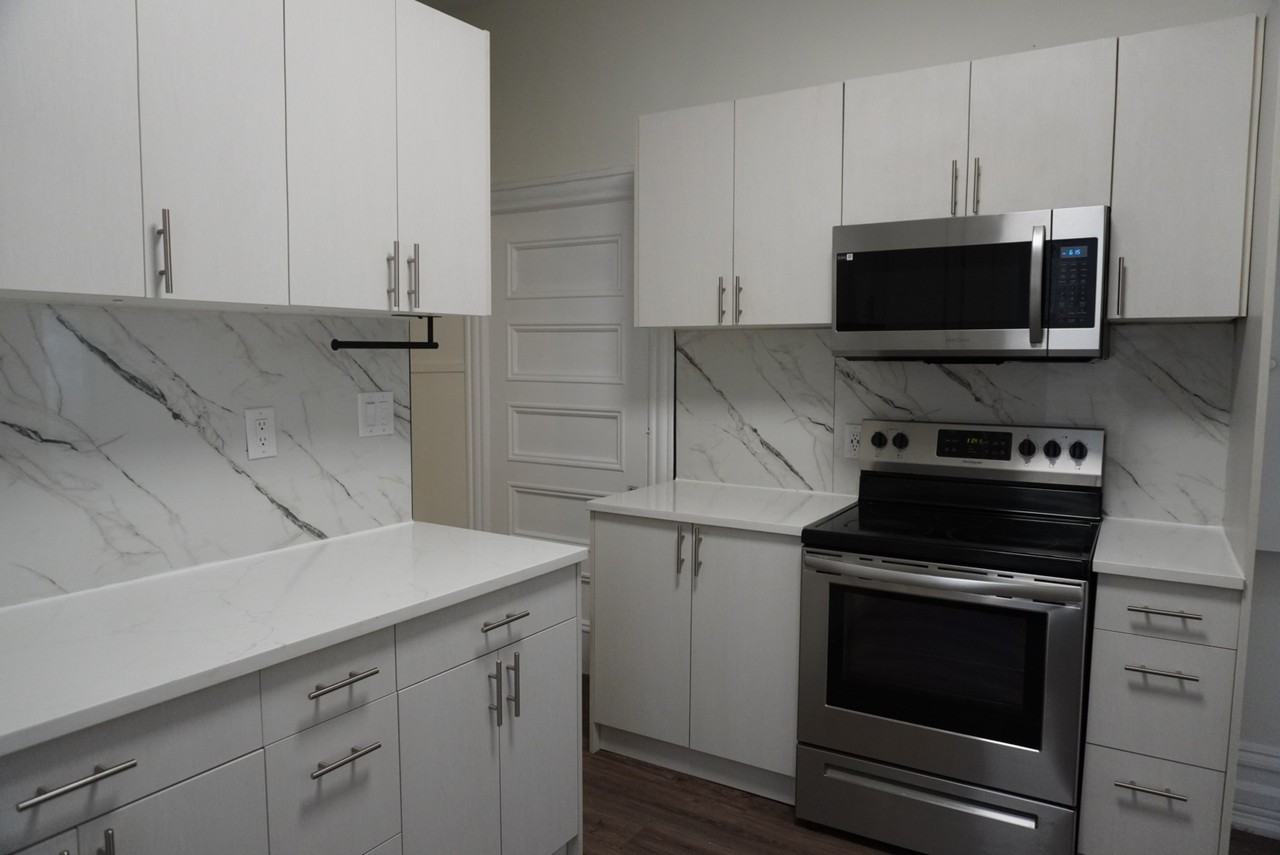 455 Besserer Street - Photo 3 of 8
