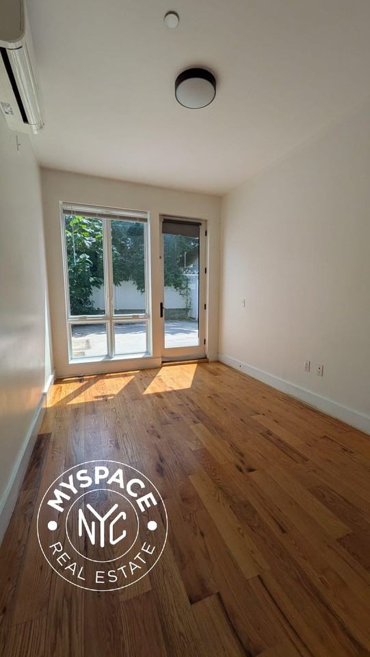 1643 New York Ave #1B - Photo 2 of 16