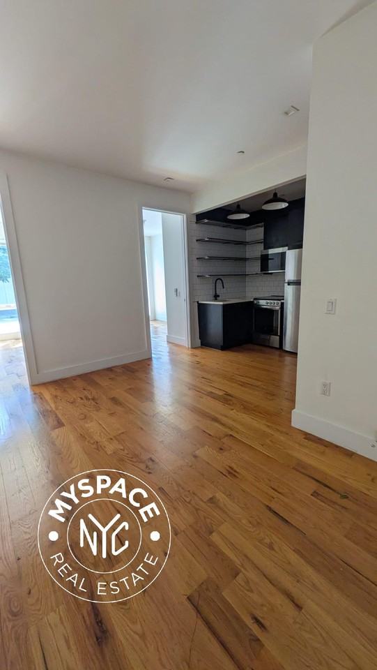 1643 New York Ave #1B - Photo 4 of 16