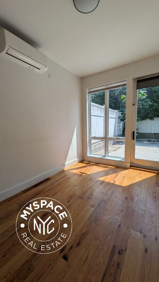 1643 New York Ave #1B - Photo 5 of 16