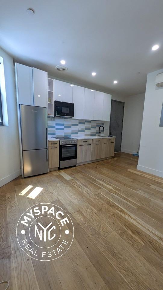 2553 Bedford Ave #3A