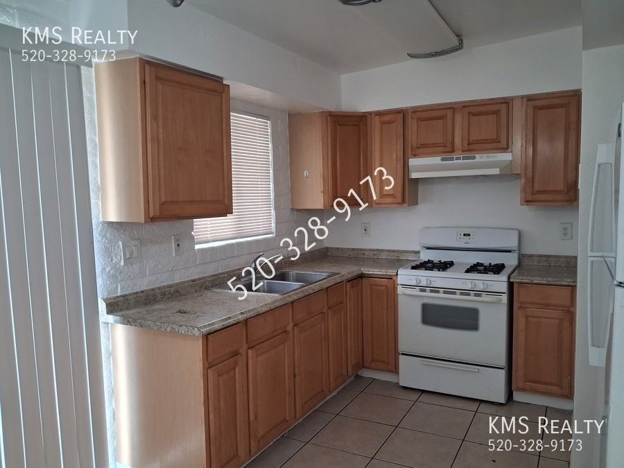 5511 W Utah St - Photo 4 of 27