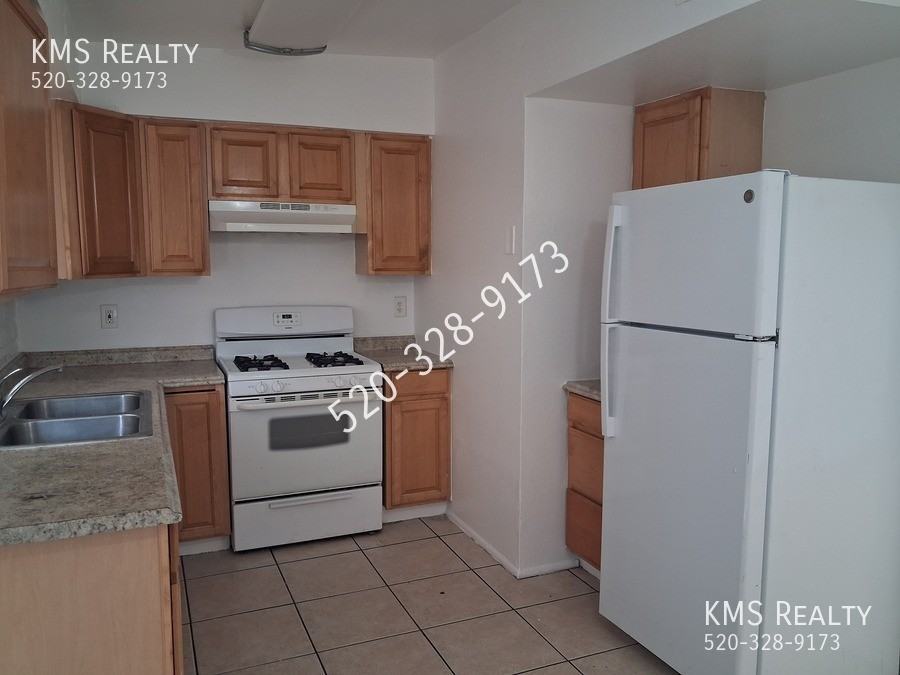 5511 W Utah St - Photo 5 of 27