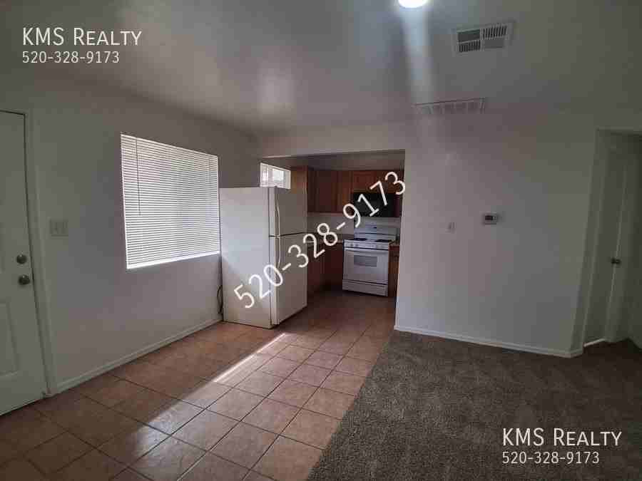 3536 E Blacklidge Dr #3 - Photo 4 of 11