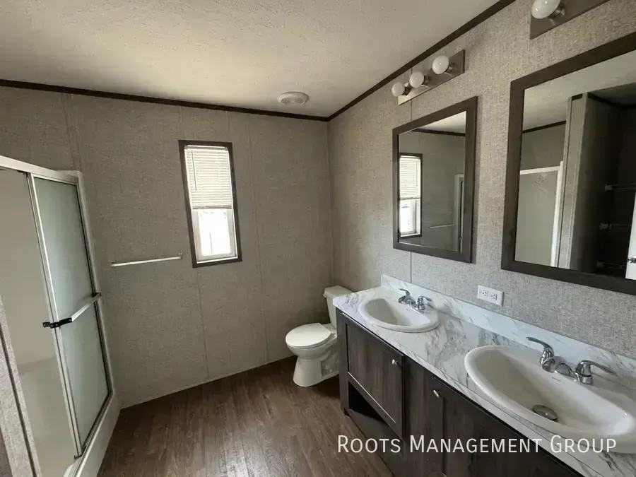 J5 Meadows Ct #J5 - Photo 5 of 27