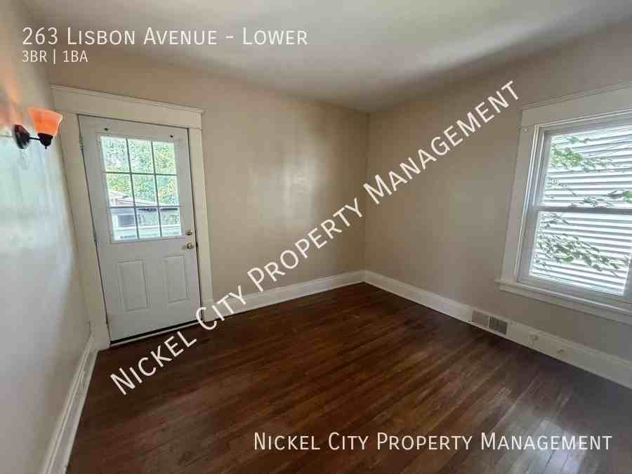 263 Lisbon Ave - Photo 6 of 13