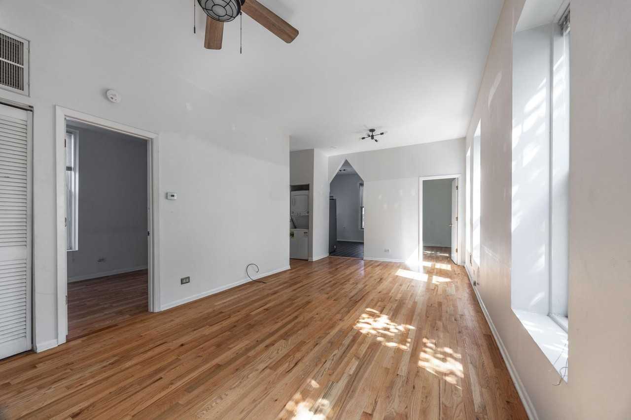 2732 W Chicago Ave #1R - Photo 5 of 20