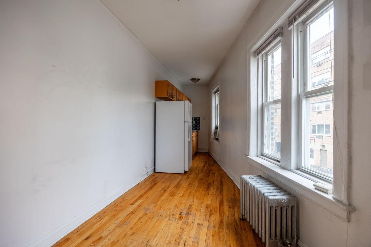 1145 W Morse Ave #105 - Photo 2 of 10