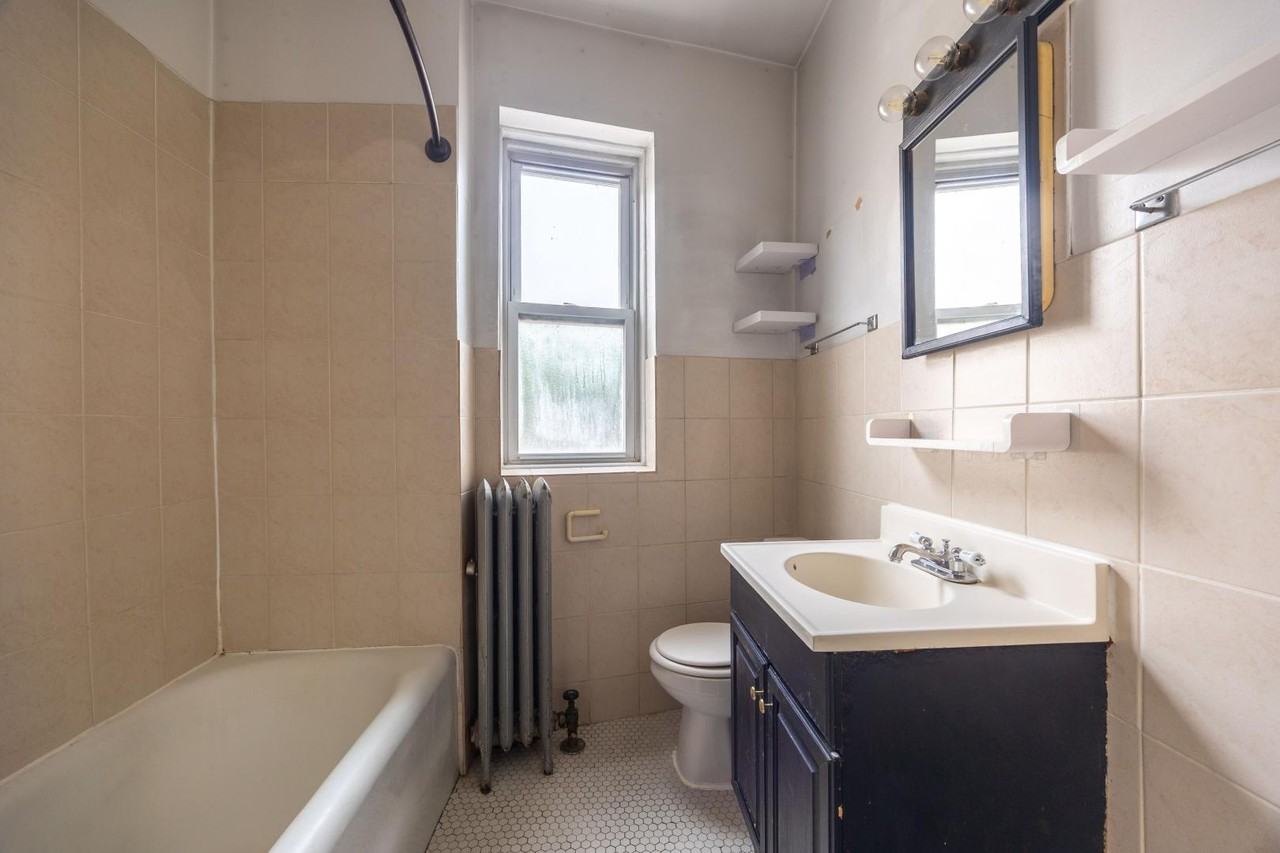 1145 W Morse Ave #105 - Photo 6 of 10